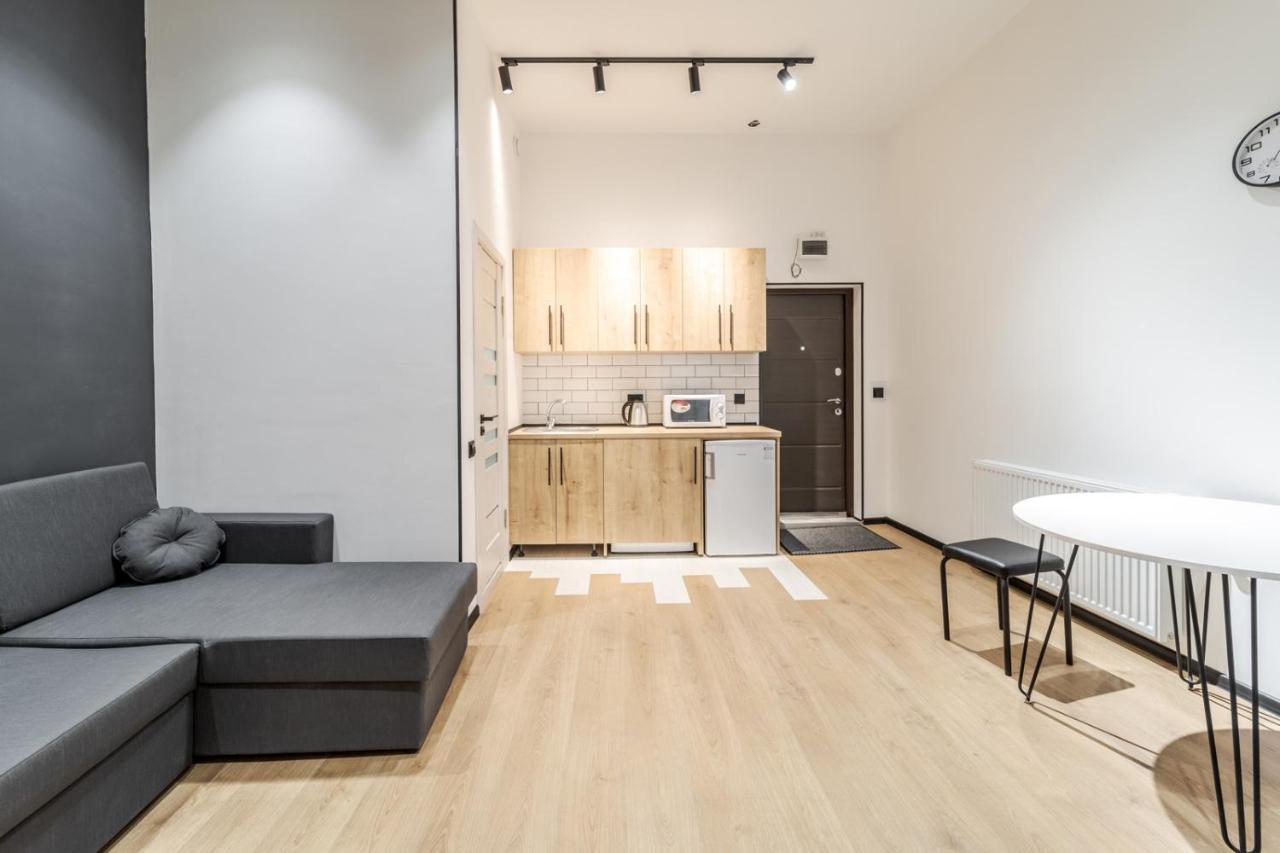 Modern Apartment In The Old City Lviv Exteriör bild
