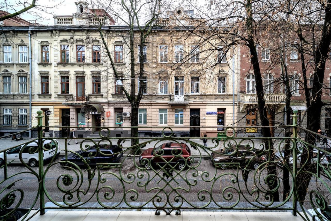 Modern Apartment In The Old City Lviv Exteriör bild